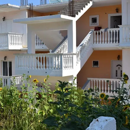 Red Sun Apartament Amoudi