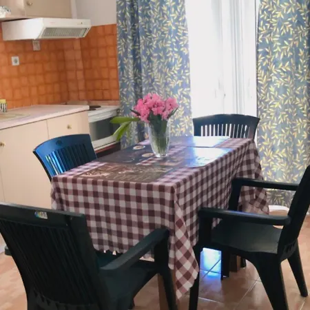 Apartament Red Sun Amoudi